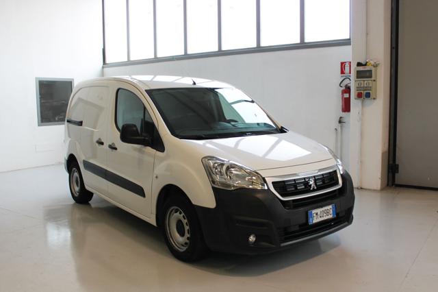 PEUGEOT Partner BlueHDi 75 L1 Furgone *9900 + IVA* Immagine 4