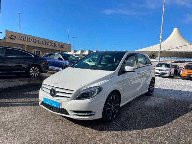 MERCEDES-BENZ B 180 d Premium Immagine 0