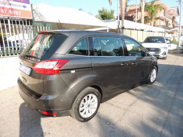 FORD C-Max 7 1.5 TDCi 120CV Start&Stop Titanium Immagine 3