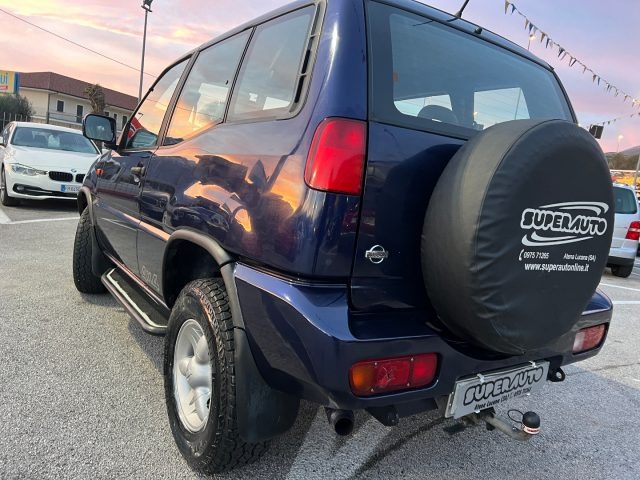 NISSAN Terrano II 2.7 turbodiesel 3 porte SE Immagine 3