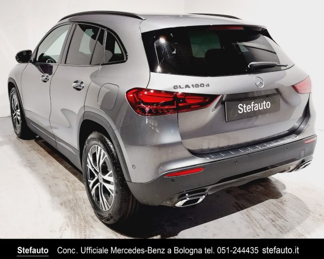 MERCEDES-BENZ GLA 180 d Automatic Progressive Advanced Plus Immagine 4