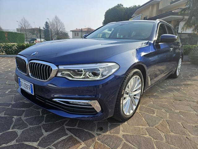 BMW 530 d xDrive Touring Luxury Immagine 0