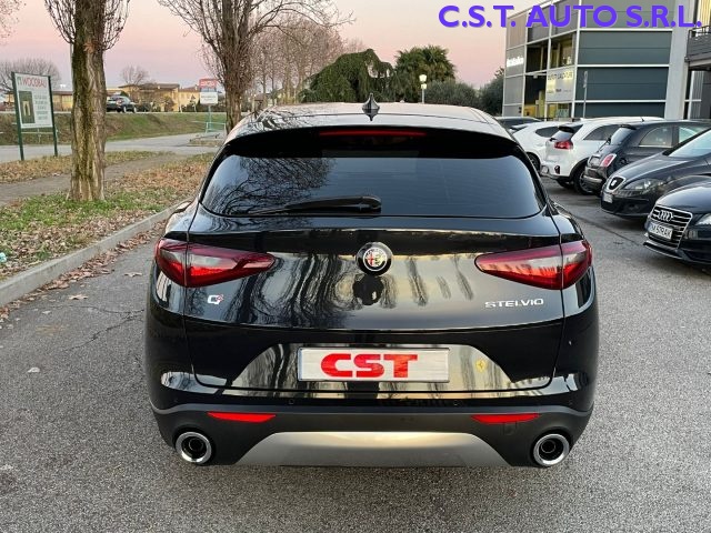 ALFA ROMEO Stelvio 2.2 Turbodiesel 190 CV AT8 Q4 Business Immagine 3