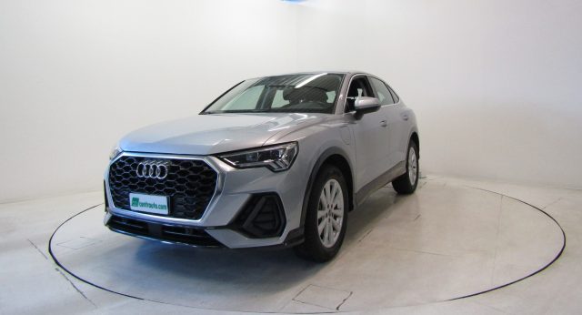 AUDI Q3 SPB 45 1.4 tfsi S tronic Plug in Hybrid Business Immagine 2