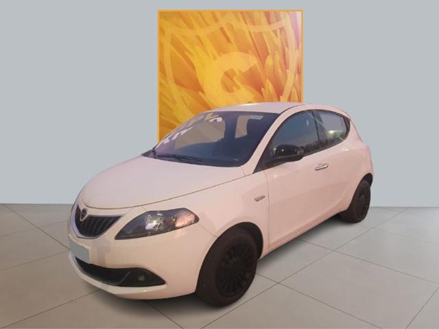 LANCIA Ypsilon 1.2 69cv 5p GPL Silver Immagine 0