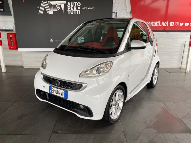 SMART ForTwo 1000 52 kW MHD coupé passion Immagine 1