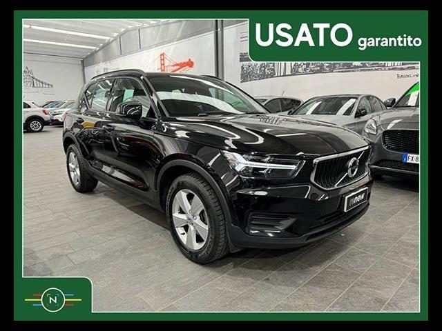 VOLVO XC40 1.5 T3 163cv Momentum my20 Immagine 0