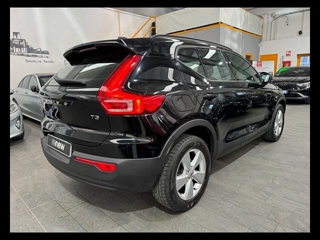 VOLVO XC40 1.5 T3 163cv Momentum my20 Immagine 3