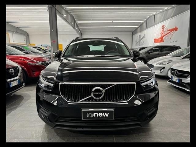 VOLVO XC40 1.5 T3 163cv Momentum my20 Immagine 4