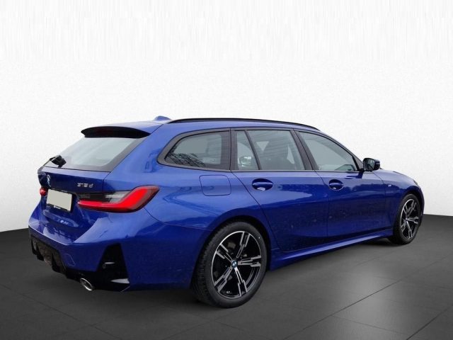 BMW 318 d 48V Touring Msport Immagine 2