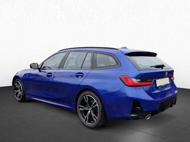 BMW 318 d 48V Touring Msport Immagine 3