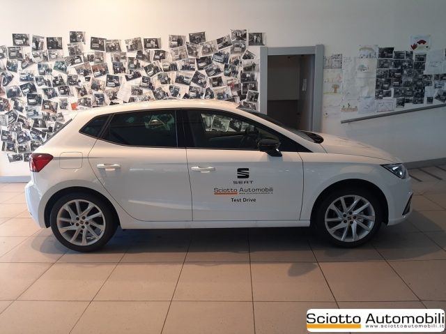 SEAT Ibiza 1.0 EcoTSI 95 CV 5 porte FR Immagine 4