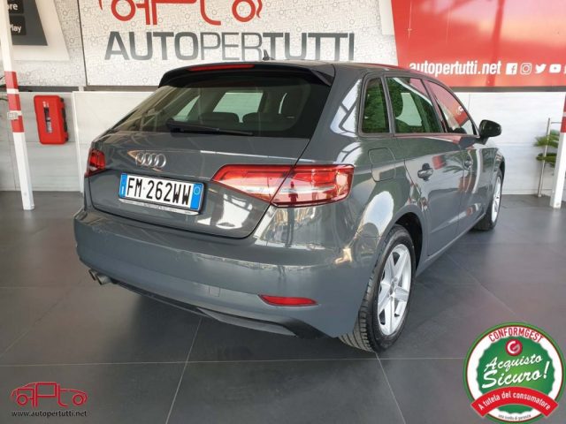 AUDI A3 SPB 2.0 TDI S tronic Business Immagine 2