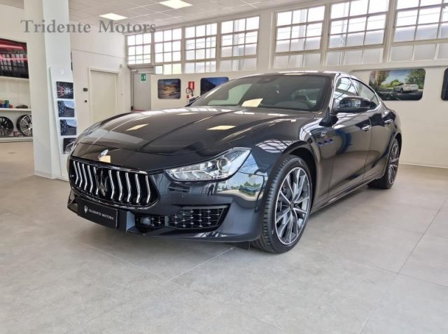 MASERATI Ghibli 330 CV MHEV GT Immagine 0