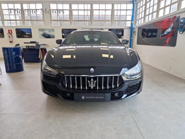 MASERATI Ghibli 330 CV MHEV GT Immagine 1