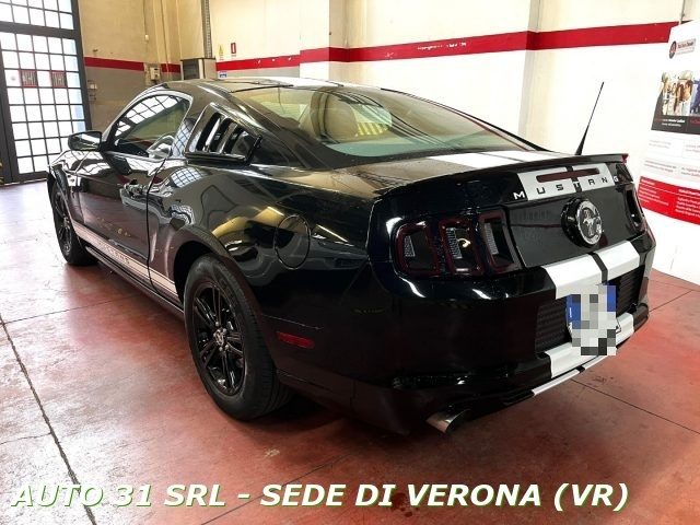 FORD Mustang V6 Premium Coupé Immagine 3