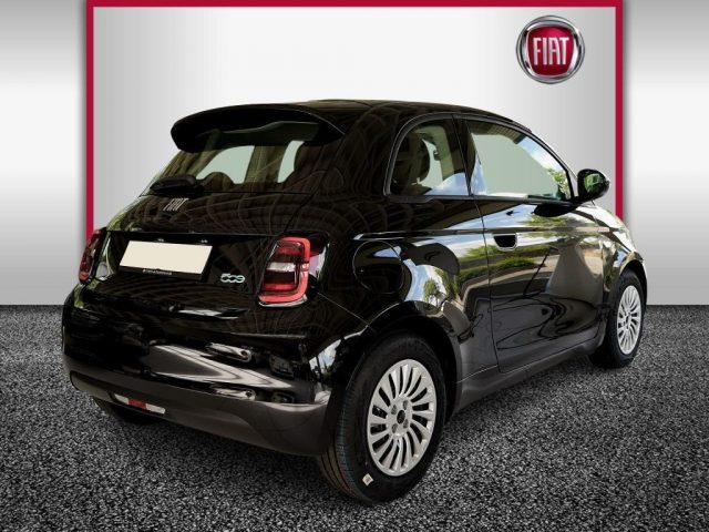 FIAT 500 Action Berlina 23,65 kWh Immagine 2