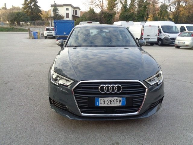 AUDI A3 SPB 30 g-tron S tronic Business Immagine 1