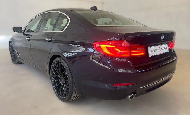 BMW 520 d xDrive Luxury Immagine 2