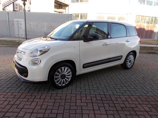 FIAT 500L Living 1.6 Multijet 105 CV Pop Star Immagine 1