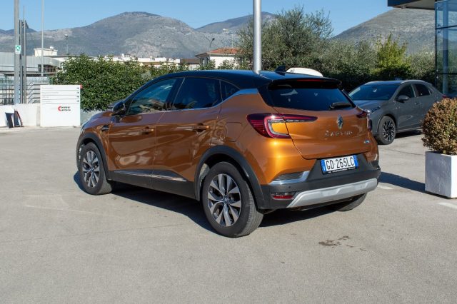 RENAULT Captur Plug-in Hybrid E-Tech 160 CV Intens Immagine 4