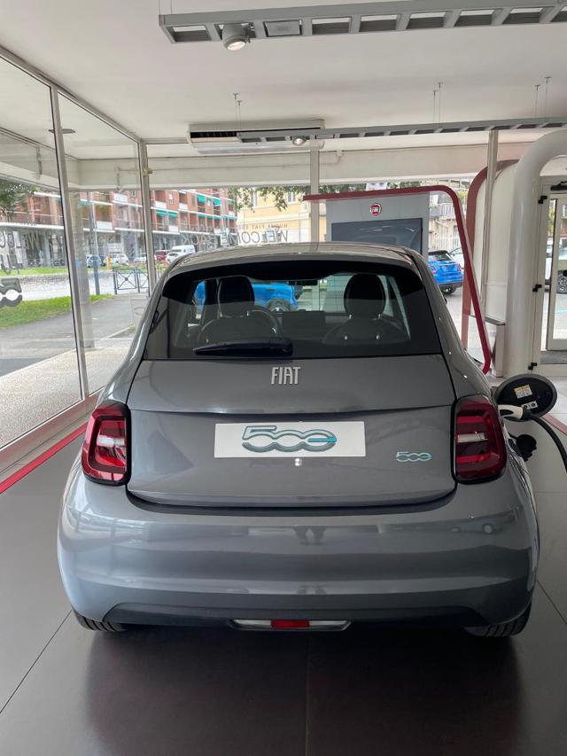 FIAT 500 Berlina 42 kWh Immagine 4