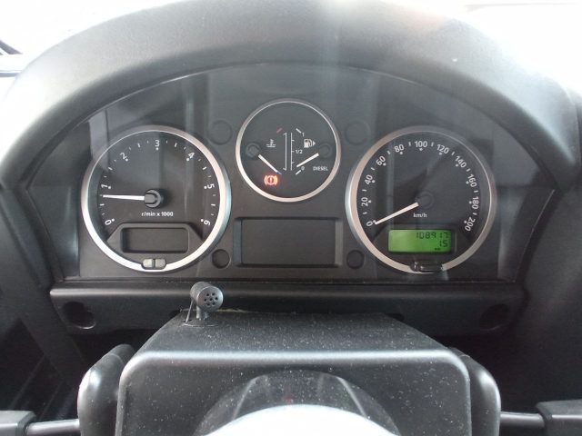 LAND ROVER DEFENDER 90 2.2 TD4 STATION WAGON SE N1 - foto 28