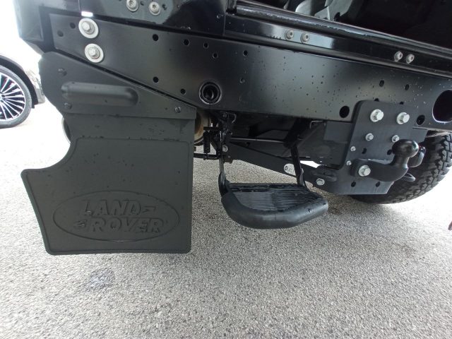 LAND ROVER DEFENDER 90 2.2 TD4 STATION WAGON SE N1 - foto 29