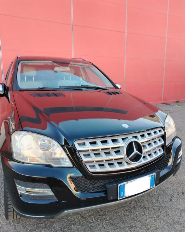 MERCEDES-BENZ ML 320 CDI Sport Immagine 1