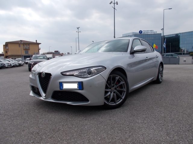 ALFA ROMEO Giulia 2.2 Turbodiesel 160 CV AT8 Rosso edizione Immagine 1