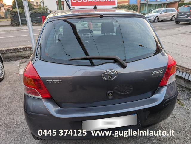 TOYOTA Yaris automatica 1.3 5 porte Sol Immagine 2