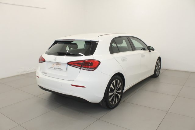 MERCEDES-BENZ A 200 d Sport Automatica Immagine 3