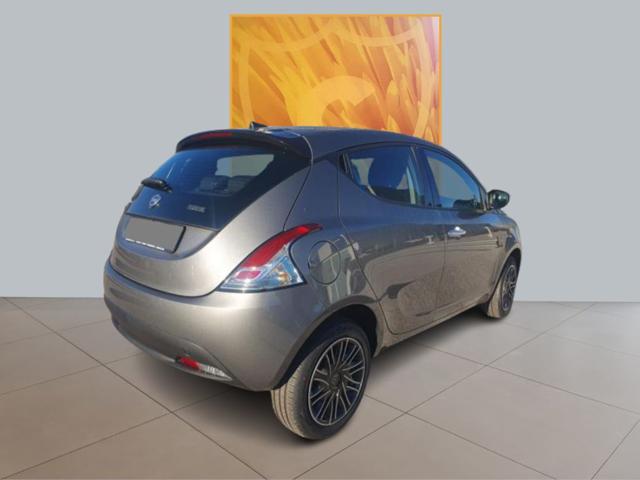 LANCIA Ypsilon 1.0 FireFly 5p. Hybrid Silver Plus Immagine 3