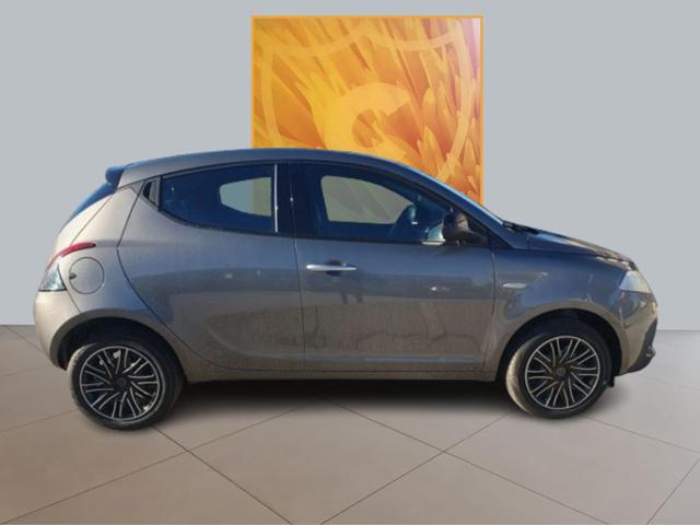 LANCIA Ypsilon 1.0 FireFly 5p. Hybrid Silver Plus Immagine 2