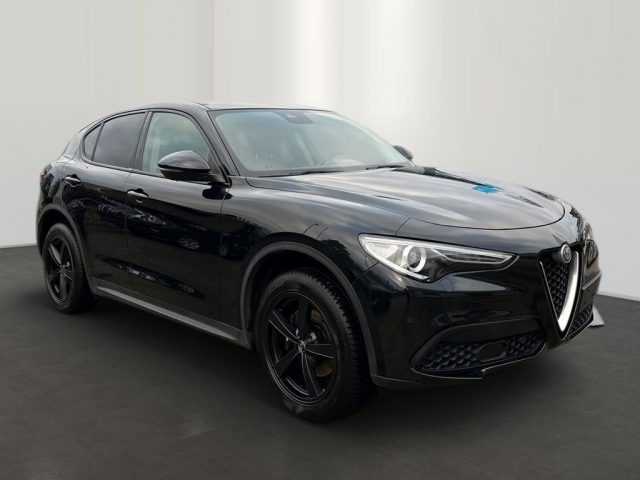 ALFA ROMEO Stelvio 2.0 Turbo 200 CV AT8 Q4 Super Immagine 1