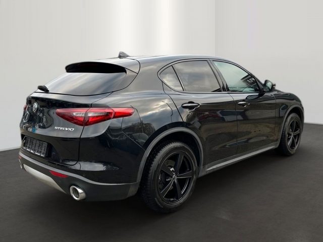 ALFA ROMEO Stelvio 2.0 Turbo 200 CV AT8 Q4 Super Immagine 2