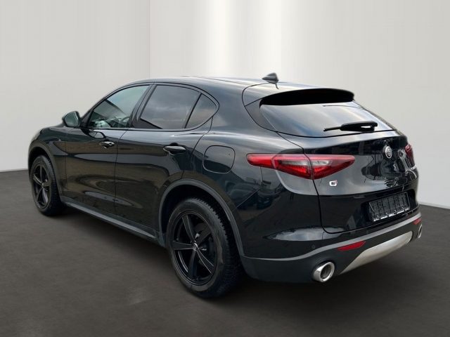 ALFA ROMEO Stelvio 2.0 Turbo 200 CV AT8 Q4 Super Immagine 3