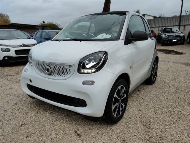 SMART ForTwo 1.0 ANDROID AUTO,CRUISE,CERCHI LEGA,CLIMA Immagine 1