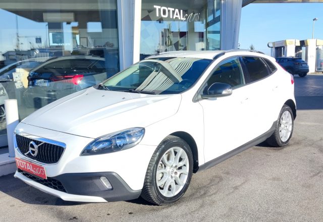 VOLVO V40 Cross Country D2 Geartronic Business Immagine 2