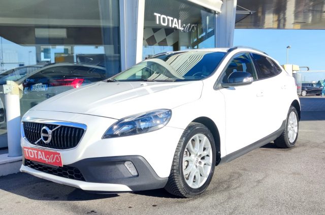 VOLVO V40 Cross Country D2 Geartronic Business Immagine 0