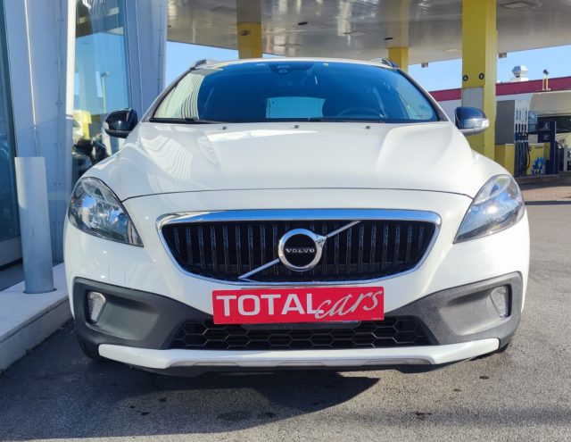 VOLVO V40 Cross Country D2 Geartronic Business Immagine 1