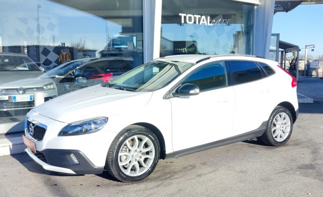 VOLVO V40 Cross Country D2 Geartronic Business Immagine 3