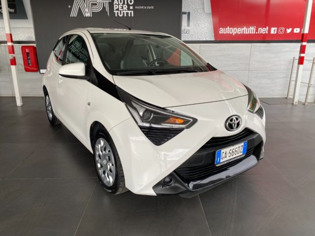 TOYOTA Aygo Connect 1.0 VVT-i 72 CV 5p x-play Immagine 0