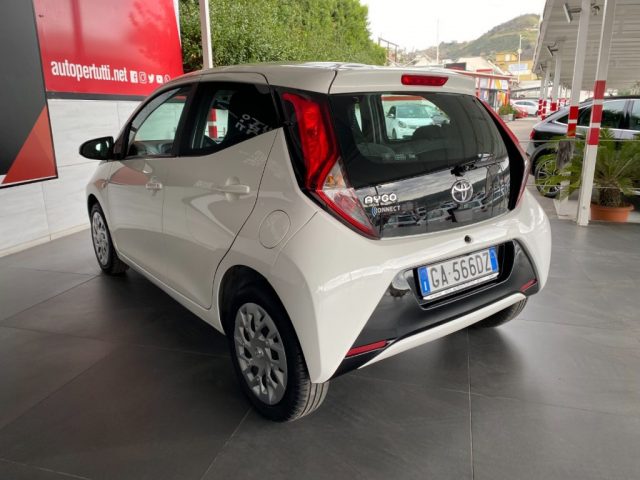 TOYOTA Aygo Connect 1.0 VVT-i 72 CV 5p x-play Immagine 3