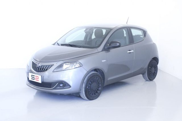 LANCIA Ypsilon 1.0 FireFly 5 porte S&S Hybrid Silver NEOPATENTATI Immagine 0