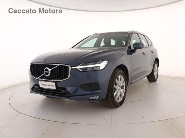 VOLVO XC60 B4 (d) AWD Geartronic Momentum Immagine 0