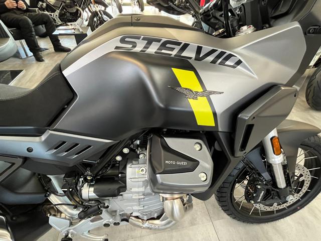 MOTO GUZZI Stelvio 1000 STELVIO 1000 Immagine 2