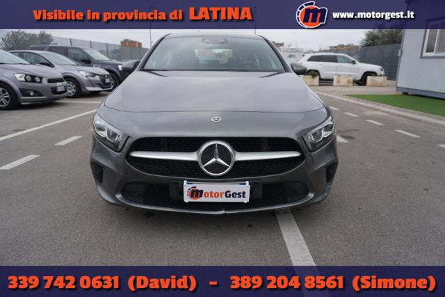MERCEDES-BENZ A 180 d Automatic Business Extra Immagine 1