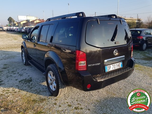 NISSAN Pathfinder 2.5 dCi LE Immagine 1