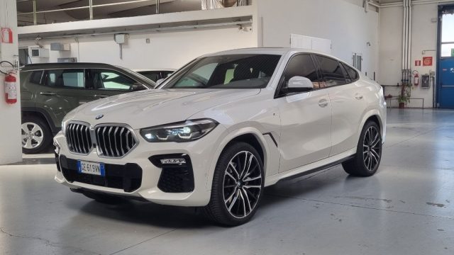 BMW X6 xDrive30d 48V Msport CERCHI 22"-TETTO-KM 37.000!!! Immagine 3